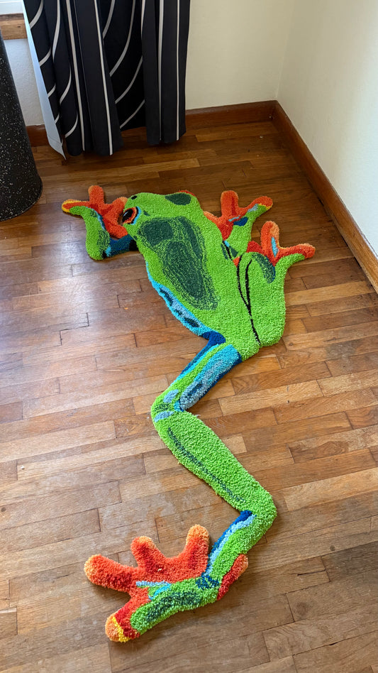 Jumping Tree Frog Wool Rug